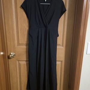 HALARA Black Midi Dress